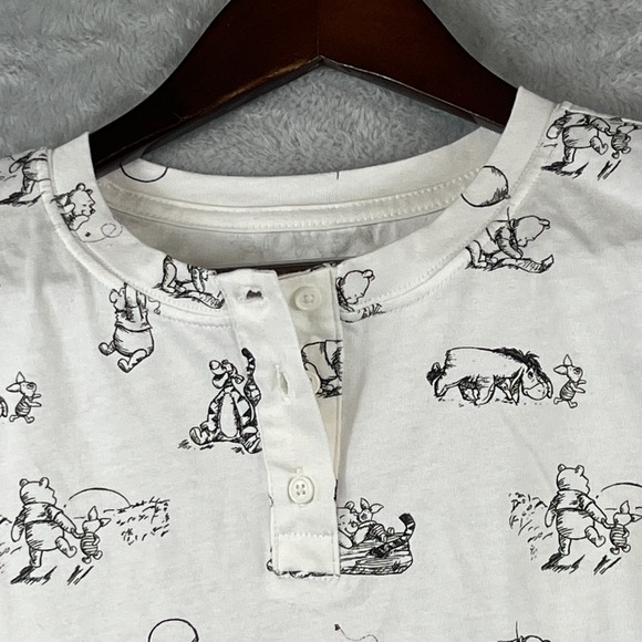 Disney Winnie The Pooh Womens 2XL Sleep Shirt Black White Print Pajama Night Top - Picture 2 of 6